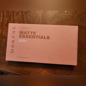 NIB 18 shade eyeshadow pallet